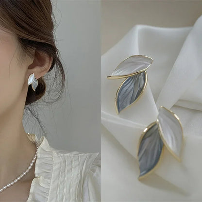 Metal Trendy Fresh Lovely Sweet Grey Leaf Stud Earrings for Women 2024 Fashion Jewelry Gifts