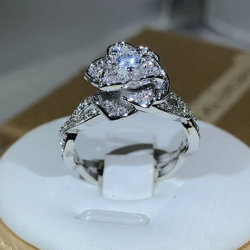 925 Sterling Silver InterTwined Three-Dimensional Rose Ring White Zircon Full Diamond Ring Ladies Temperament Elegant Jewelry